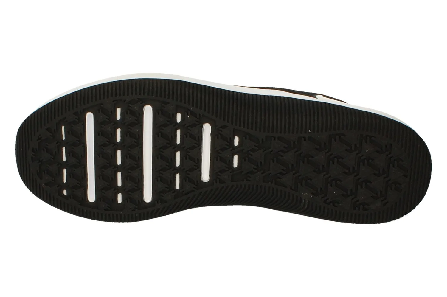 Nike Mc Trainer Mens CU3580 002 running on a clay track shoes