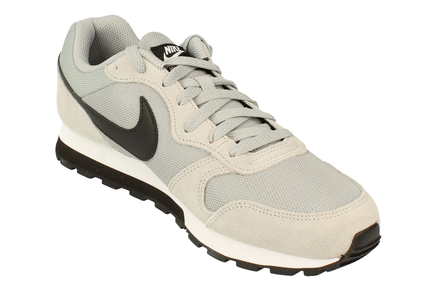 running in a city park shoes half - sizes Nike Md Runner Mens Trainers 749794 001