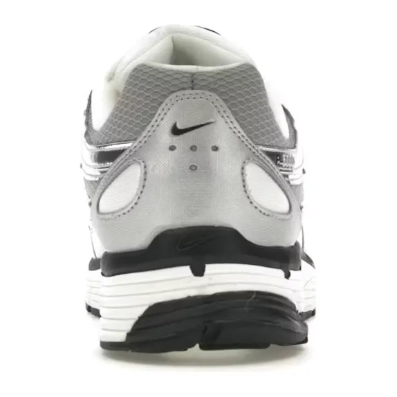 competitive runners leather - strap shoes Nike P-6000 Metallic Silver
