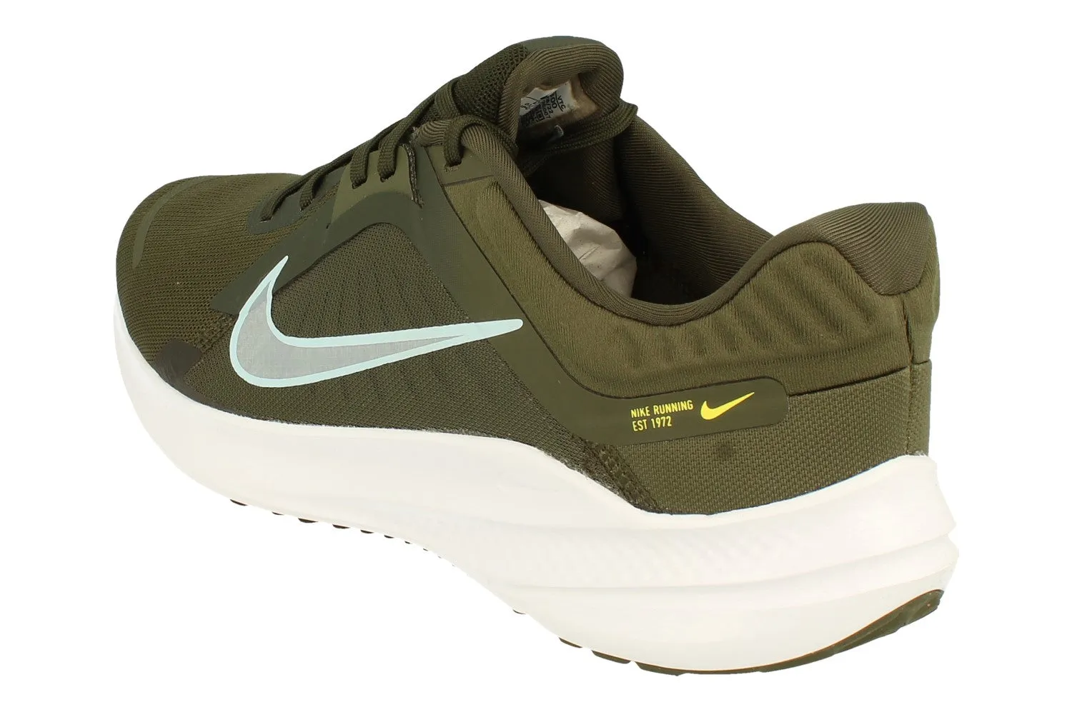 running shoes for half - marathons Nike Quest 5 Mens DD0204 300