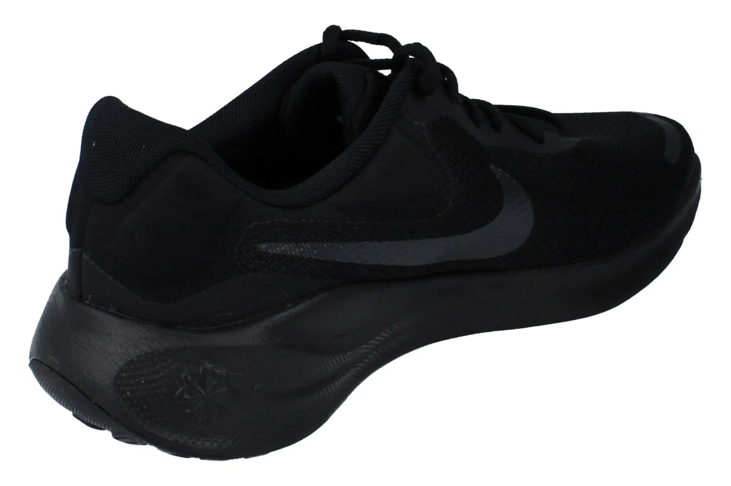 Nike Revolution 7 Mens FB2207 005 running with a group Upgraded version