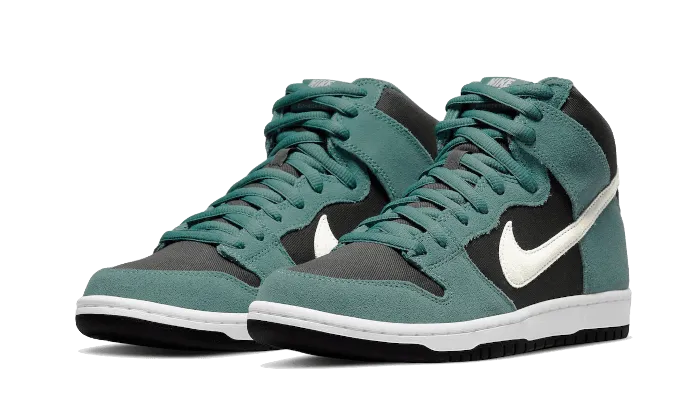 Comfortable Style MultiDirectionalFlex Nike SB Dunk High Green Suede