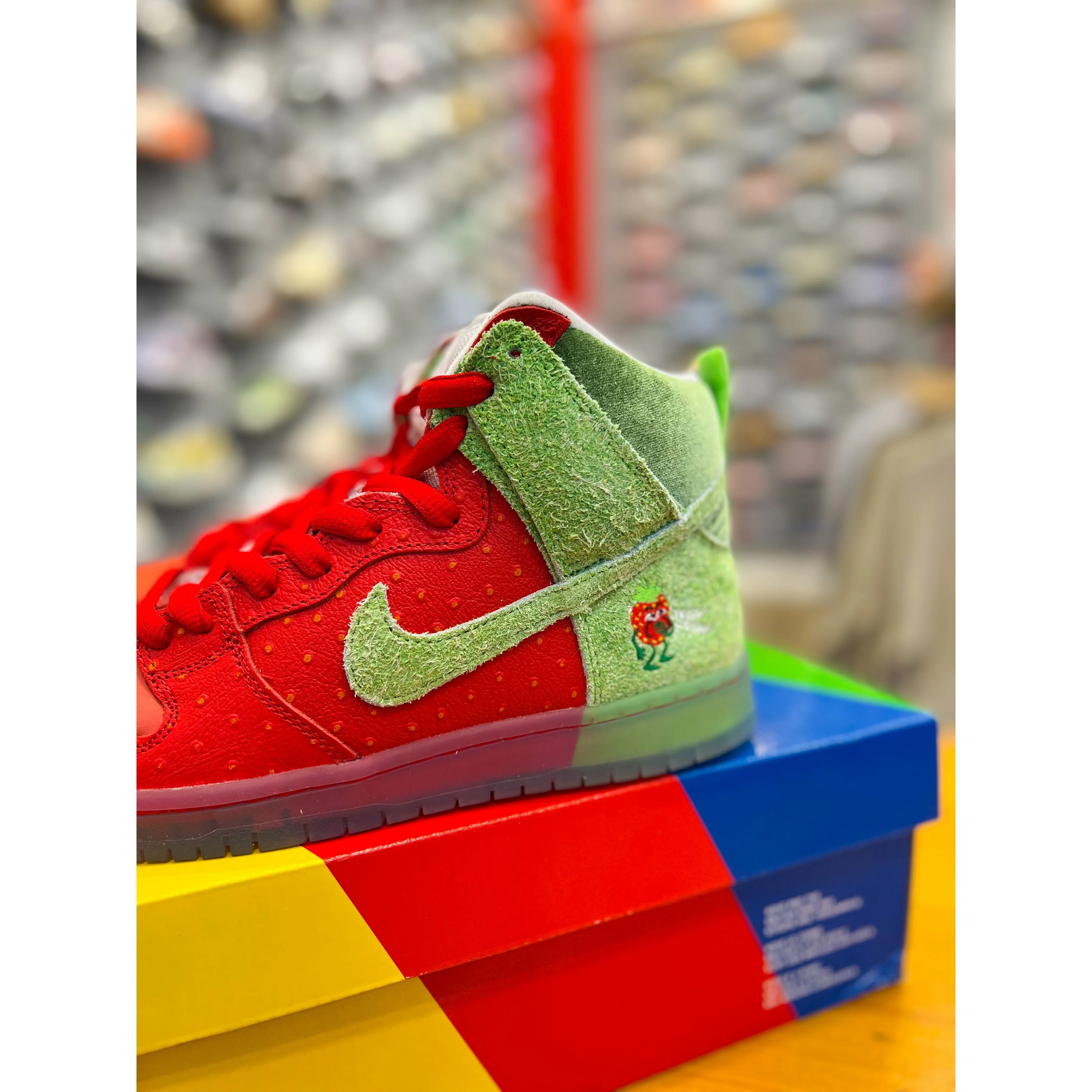 Aerated Insole Adjustable Fit Nike SB Dunk High Strawberry Cough (Regular Box)