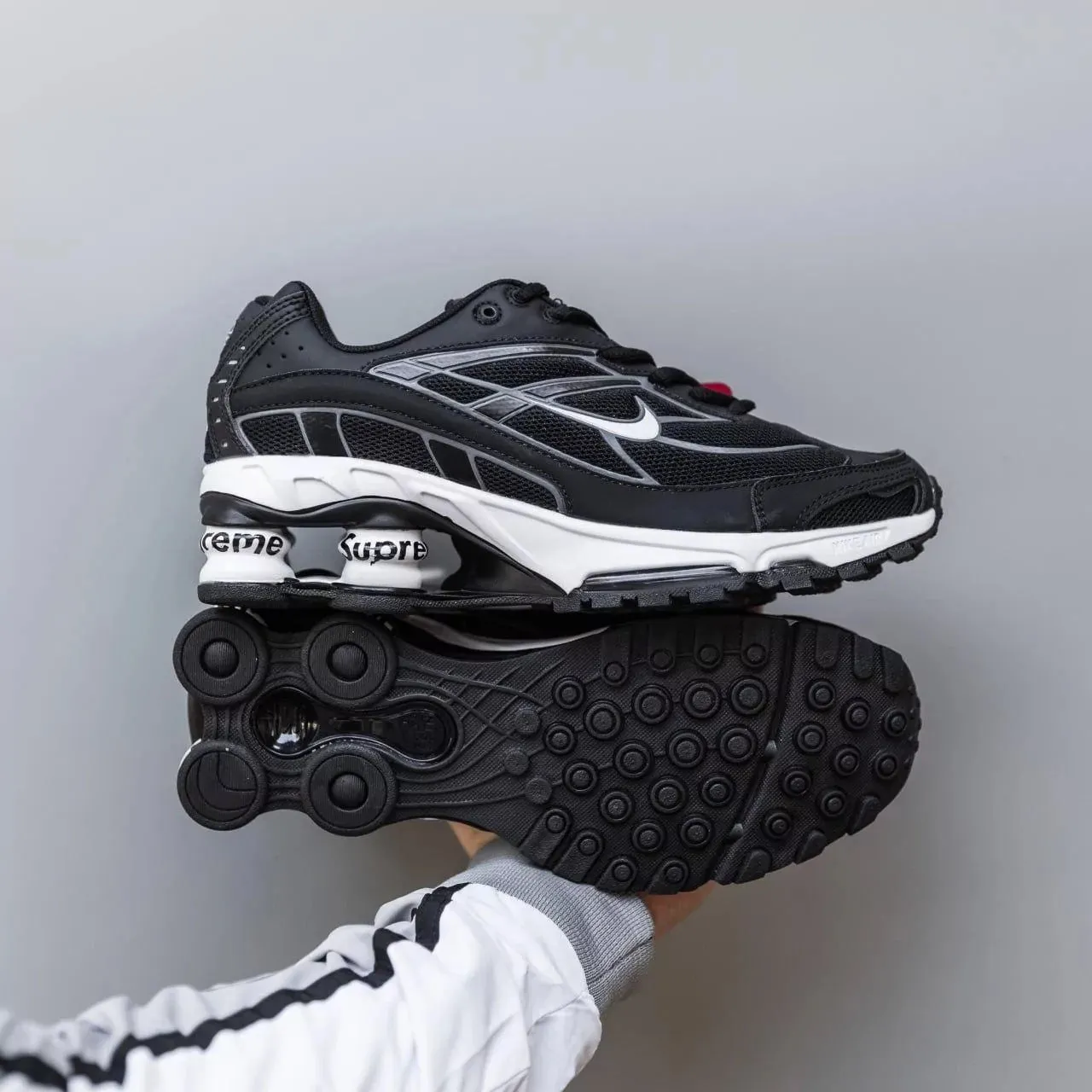 Nike Shox Ride 2 Supreme 'Black/White' Smart Comfort