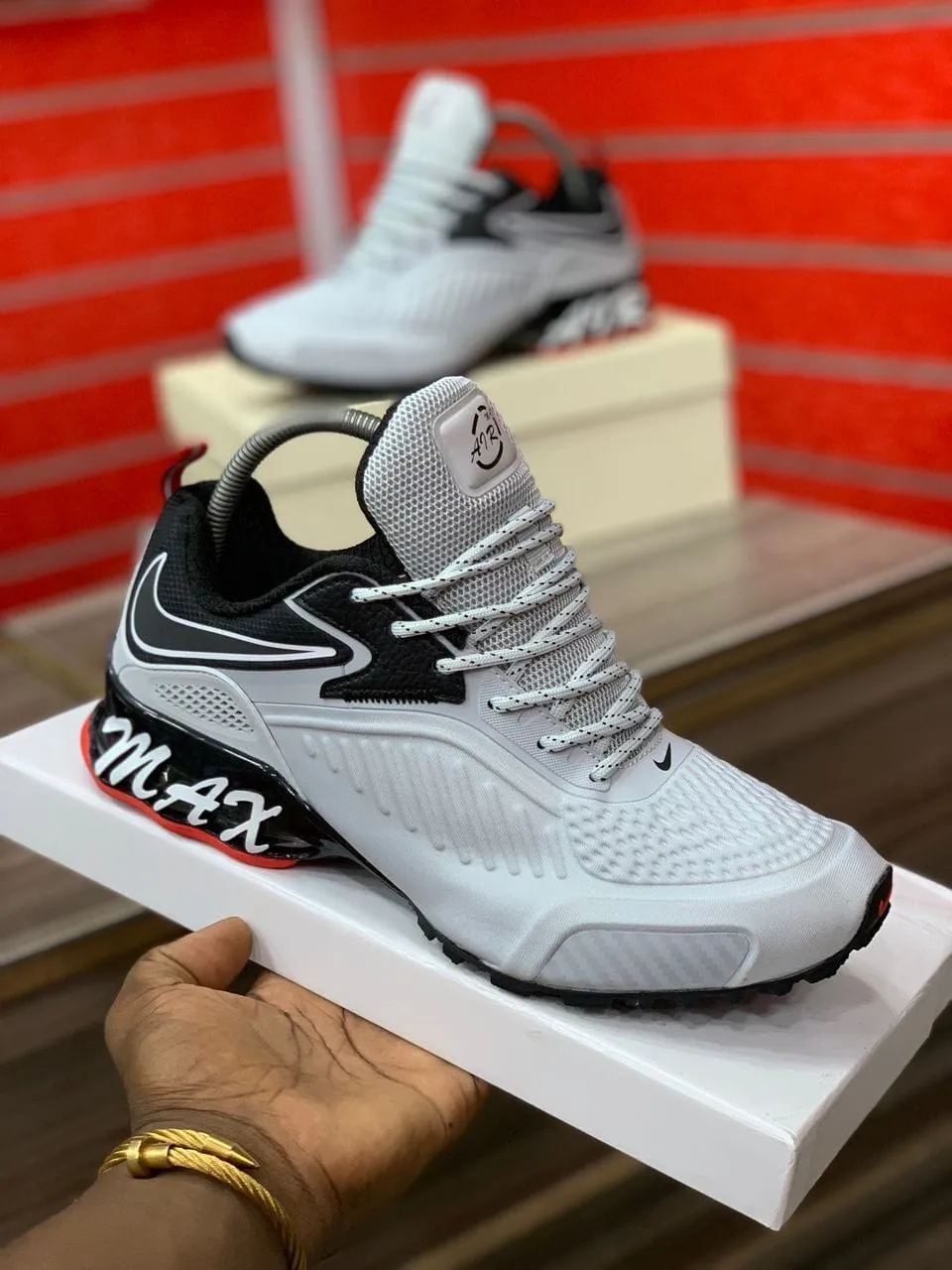 Durable arch Nike Ultra Max Grey/Red