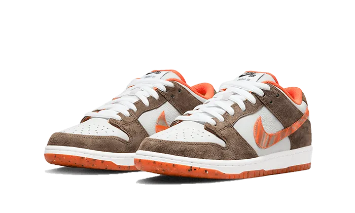 SB Dunk Low Crushed D.C. Grip Texture
