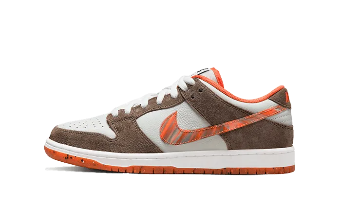 Sculpted comfort SB Dunk Low Crushed D.C.