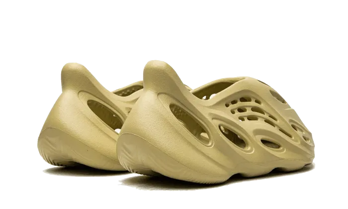 Yeezy Foam RNNR Sulfur Friends Meet