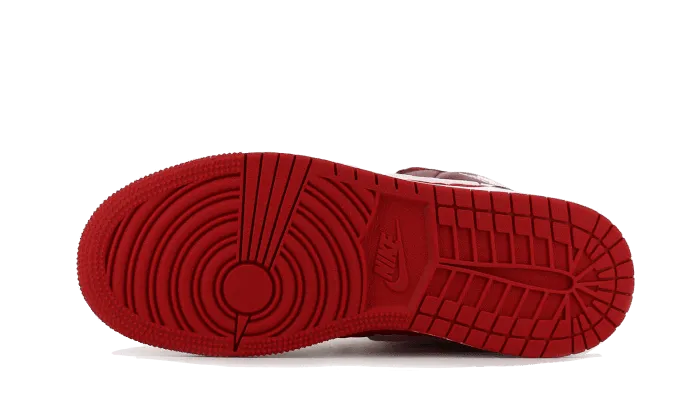 Air Jordan 1 Mid SE Red Quilt Flexible stability lace up closure