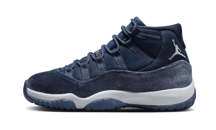 Air Jordan 11 Retro Midnight Navy Flex grooves