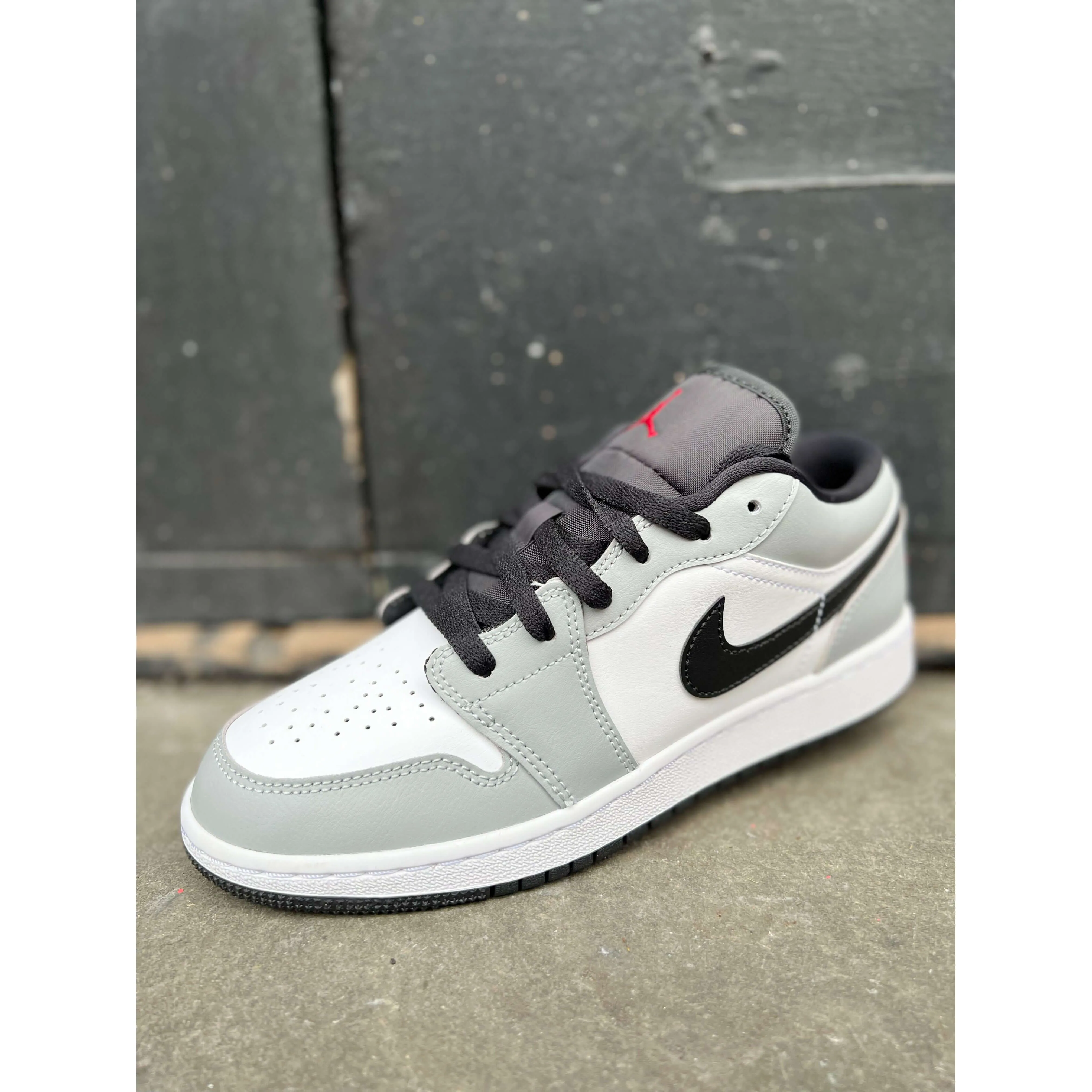 Air Jordan 1 Low Smoke Grey Dependable quality