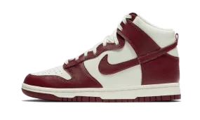 Dunk High Sail Team Red Lightweight Framework Thermoregulation Technology