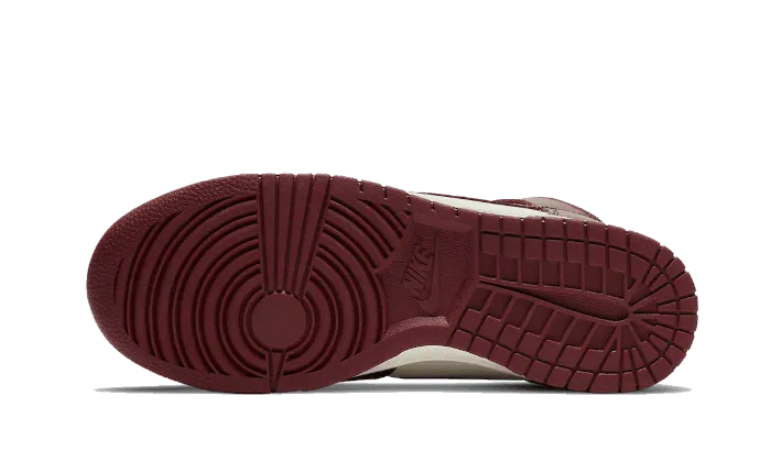 Dunk High Sail Team Red Stabilizing Chassis Easy Movement