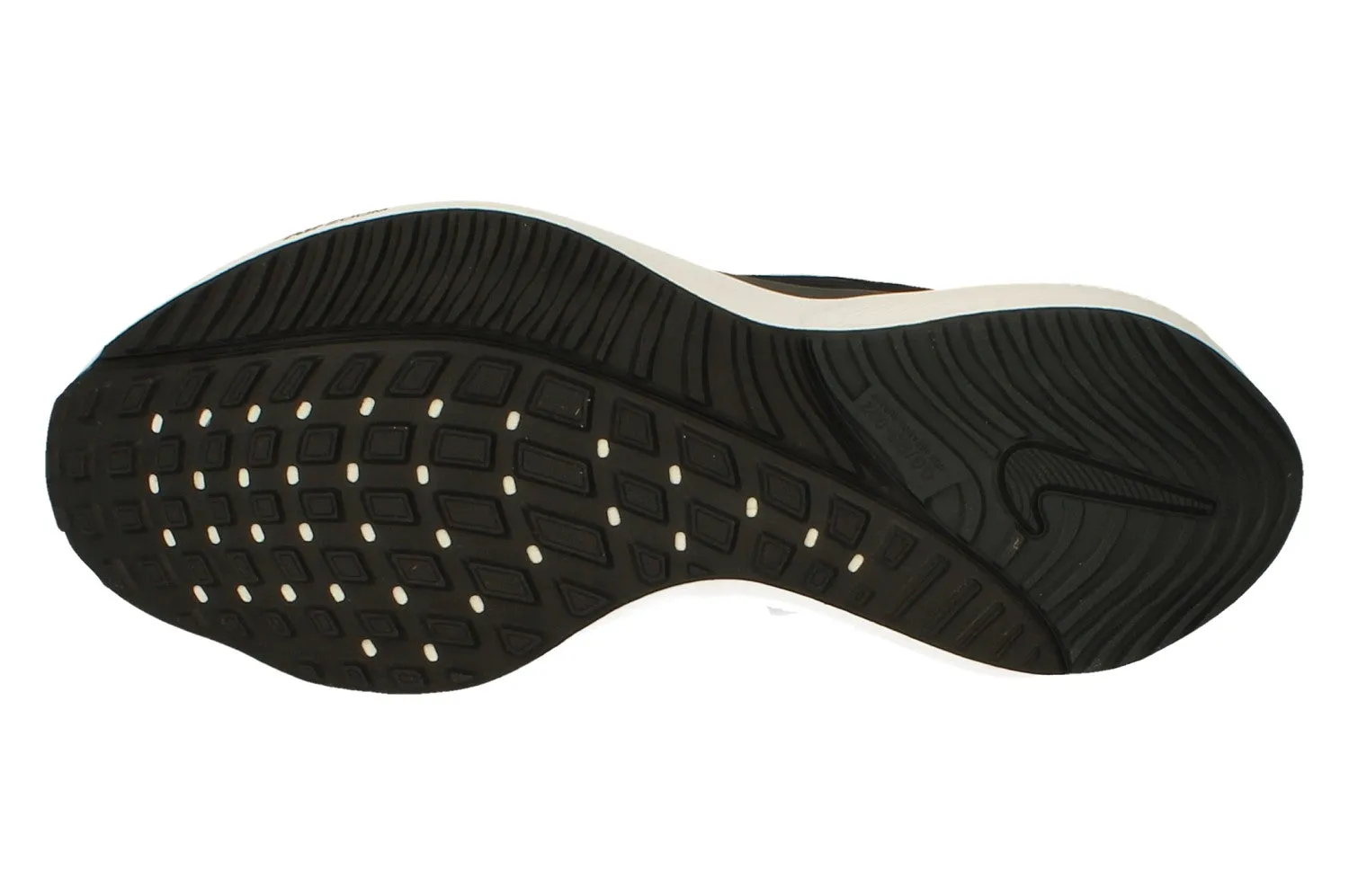 Nike Air Zoom Vomero 15 Mens CU1855 001 running in a fen area shoes narrow - toe - box running shoes