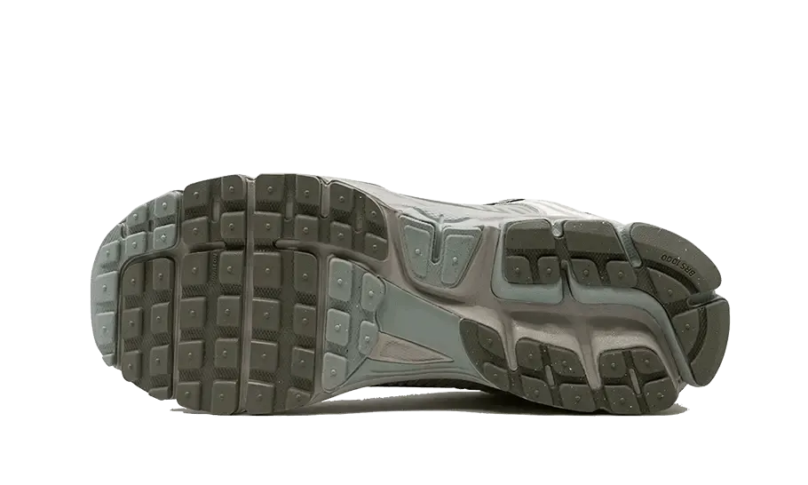 Zoom Vomero 5 Light Orewood Brown Armory Blue Comfortable Arch molded insole running shoes