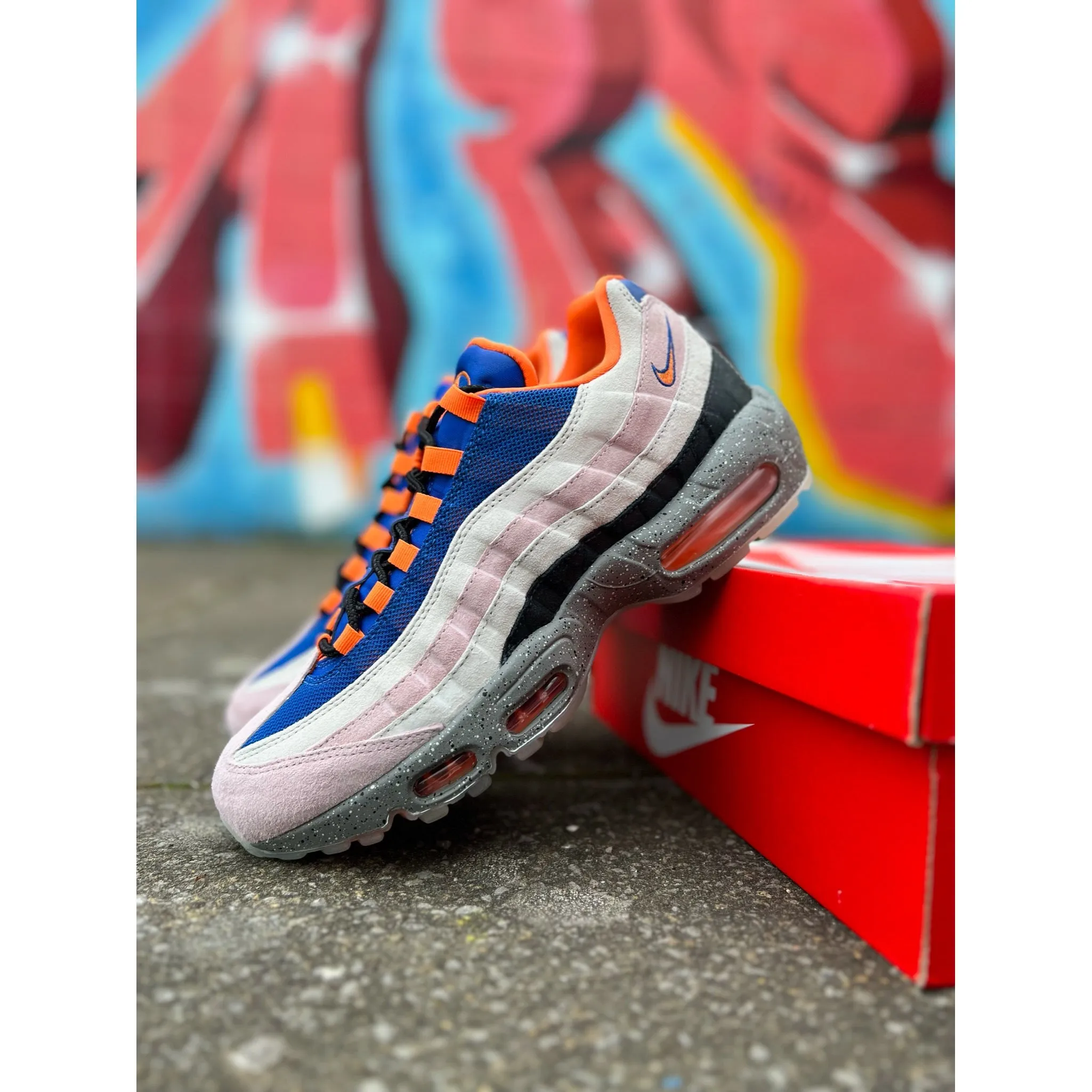 Nike Air Max 95 King of the Mountain Shock   Absorbing Traction Wave Outsole Pattern