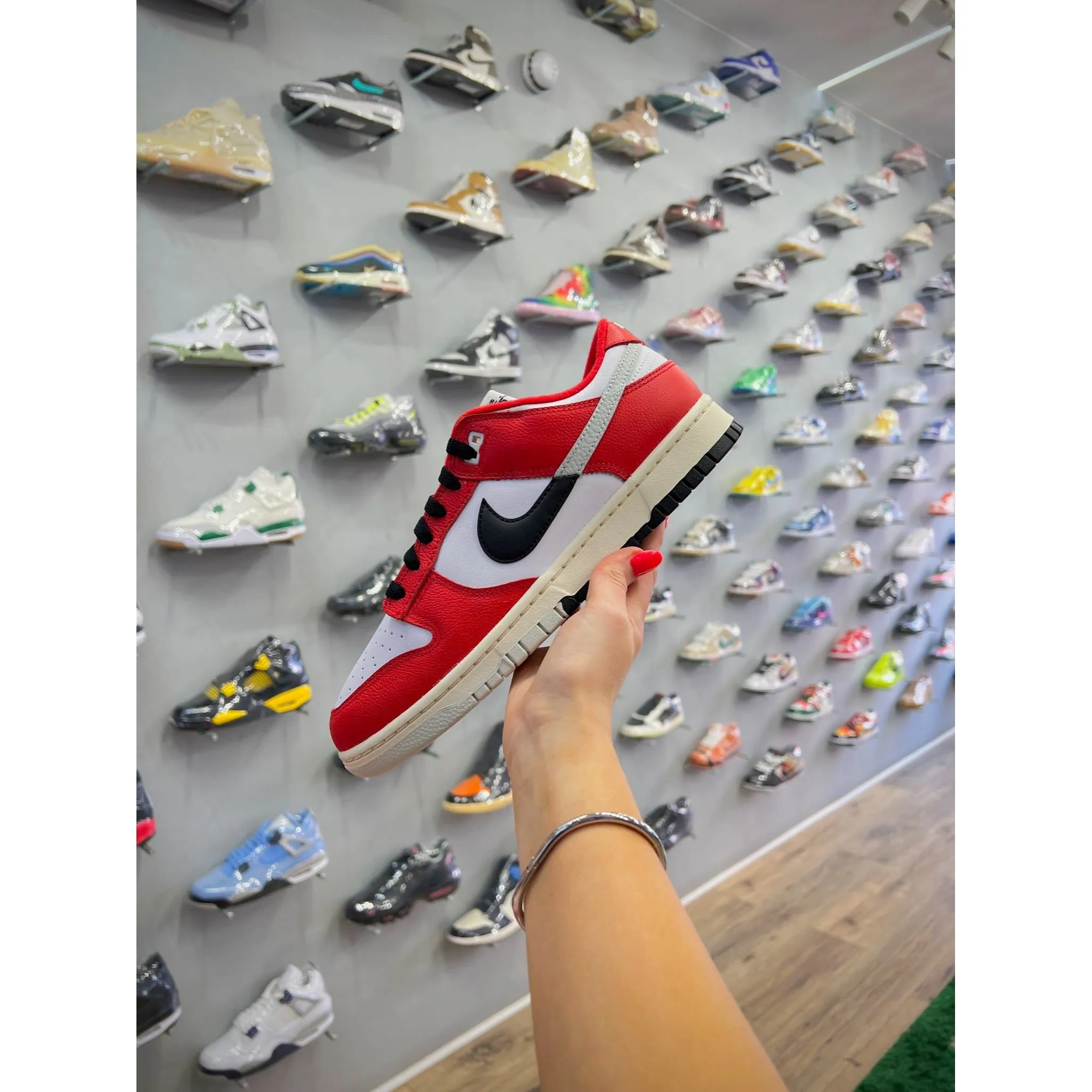 Nike Dunk Low Chicago Split Ergonomic Lasting