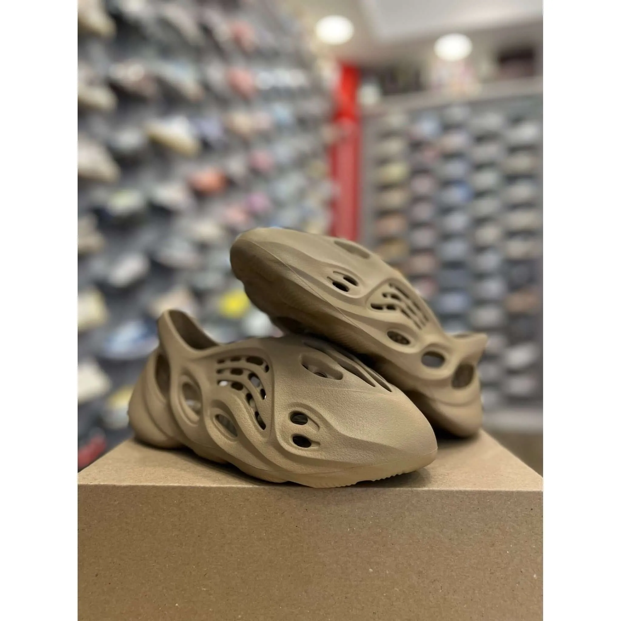 Fashionable Slip On Adidas Yeezy Foam RNR Mist