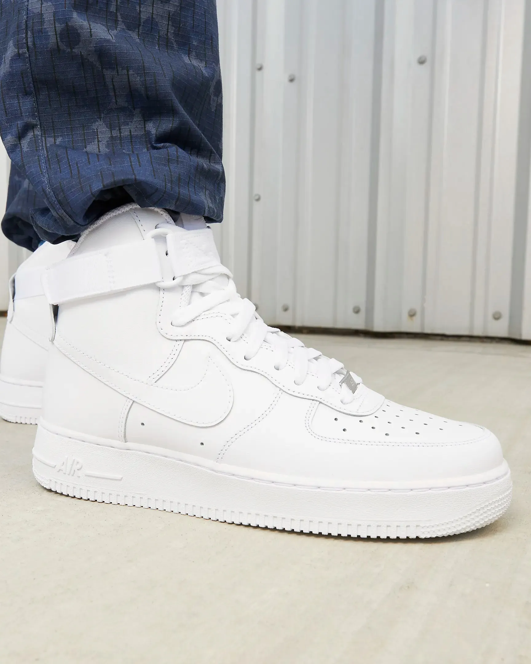 Nike Air Force 1 High '07 White Distinctive materials