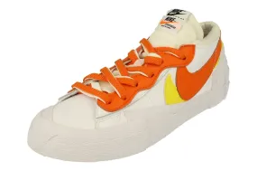 asphalt running wear Long Wear Nike Blazer Low / Sacai Mens Trainers DD1877 100