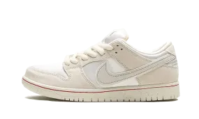 zip SB Dunk Low City Of Love Light Bone