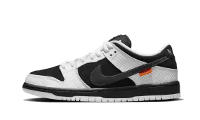 SB Dunk Low TIGHTBOOTH Water Resistant