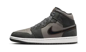 Dynamic Comfort Air Jordan 1 Mid SE Night Stadium
