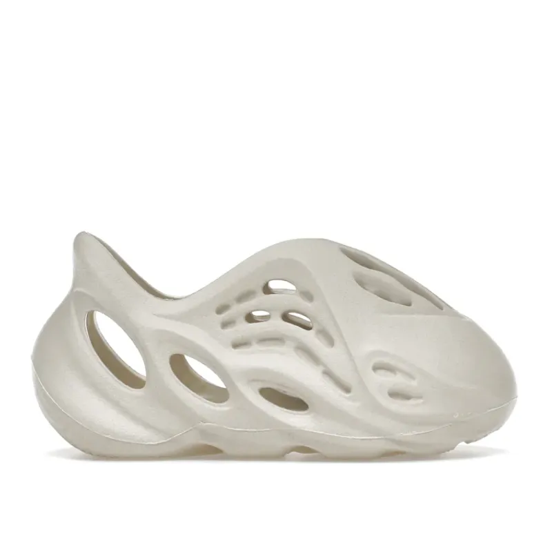 Walking Comfort Slip On Comfort Yeezy Foam RNNR Sand (Infants)