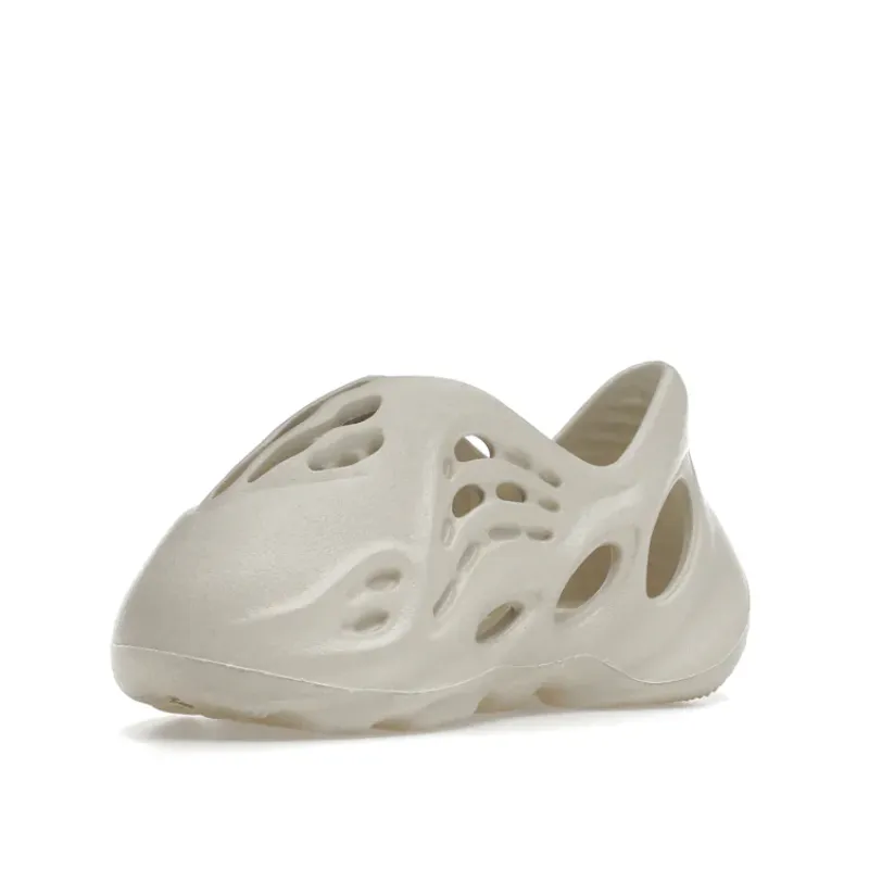Yeezy Foam RNNR Sand (Infants) Adaptive cushion Urban Comfort