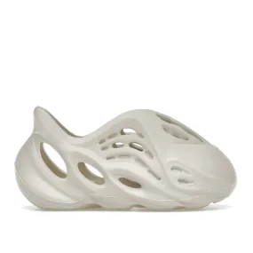 Relax Slip On Yeezy Foam RNNR Sand (Infants)