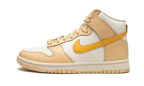 Dunk High Pale Vanilla Urban Adventure