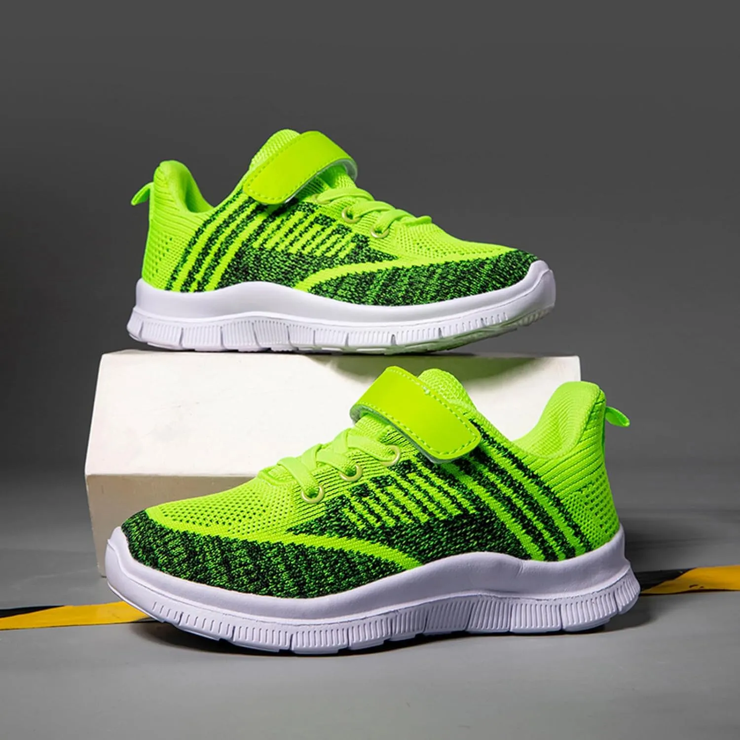 Sneakers for Boys Tennis Running Shoes Athletic Lightweight Sports Walking Shoes Breathable Mesh Comfortable Sneakers