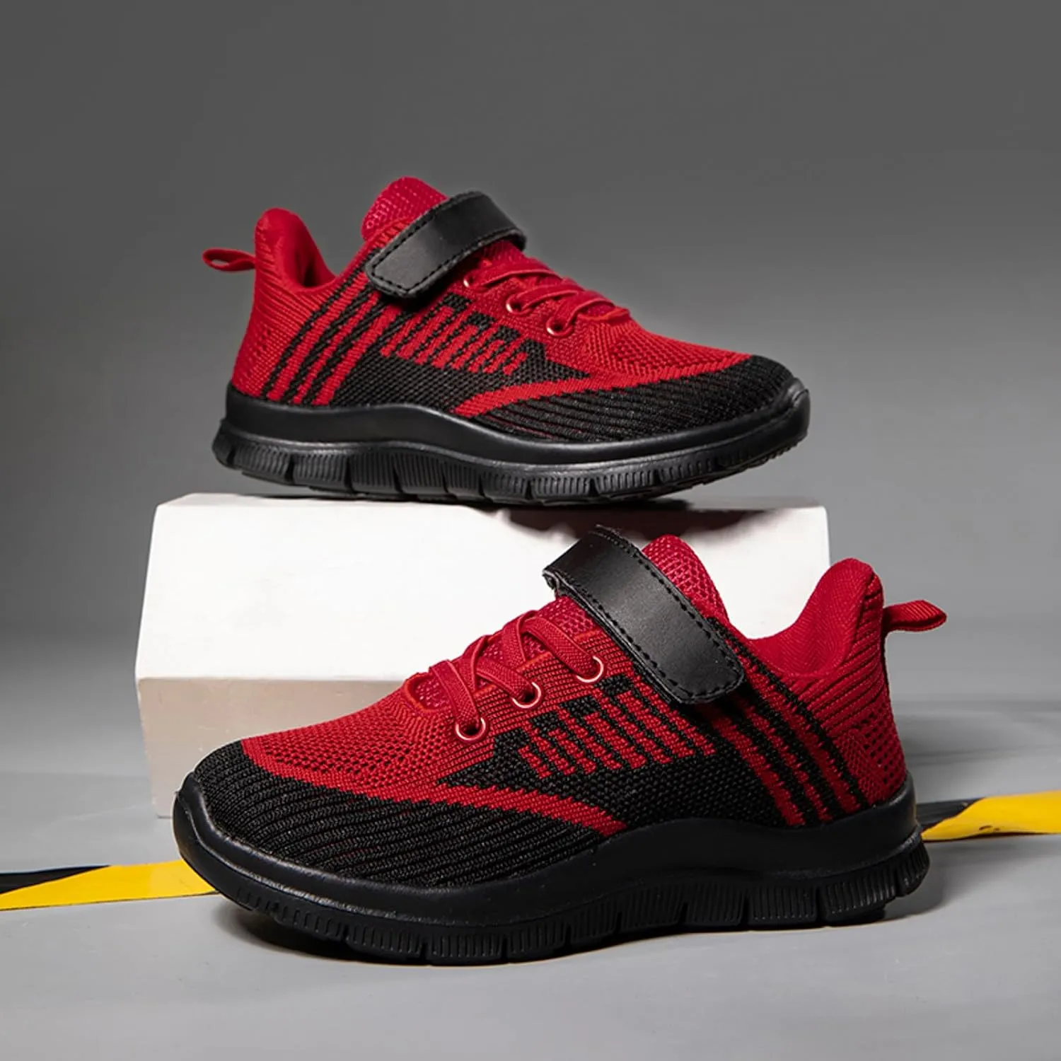 Sneakers for Boys Tennis Running Shoes Athletic Lightweight Sports Walking Shoes Breathable Mesh Comfortable Sneakers