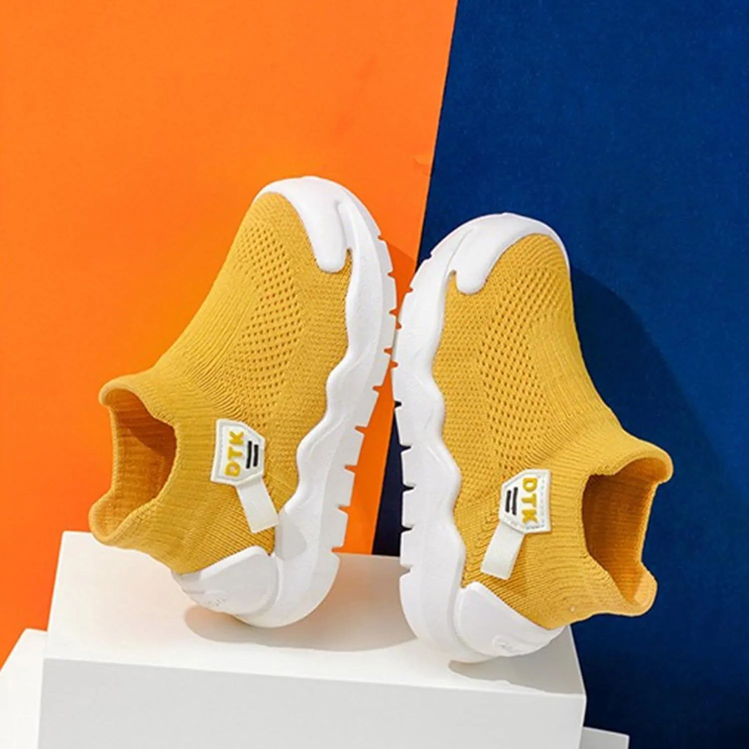 Sneakers for Girls Causal Lightweight Slip On Running Shoes Comfortable Breathable Tennis Shoes Outdoor Walking Sneakers