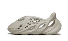 Museum Glow Yeezy Foam RNNR Sand