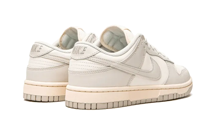 Dunk Low Light Bone Outdoor Ready