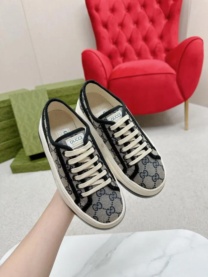 Gucci GG Sneaker 'Interlocking 'Marine blue/white soles' Asymmetric Lacing Designs Ultra Compression EVA