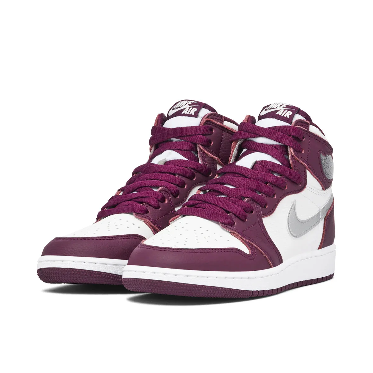 running in 5K races shoes Jordan 1 Retro High OG Bordeaux (GS)