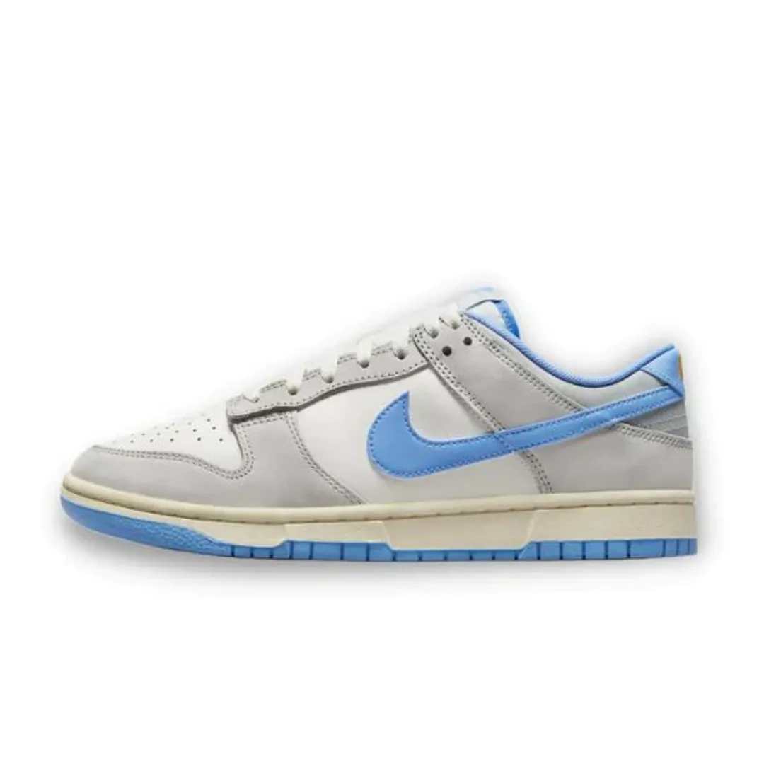 Nike Dunk Low Light Smoke Grey  University Blue Quick Lace System
