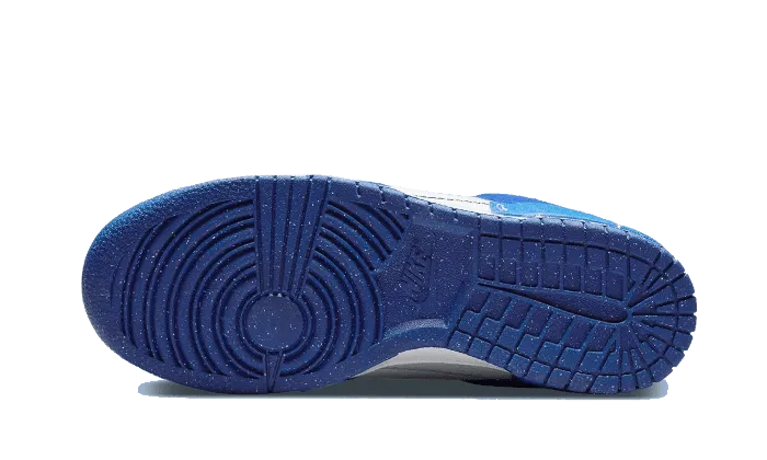 Supportive arch Dunk Low Disrupt 2 White University Blue