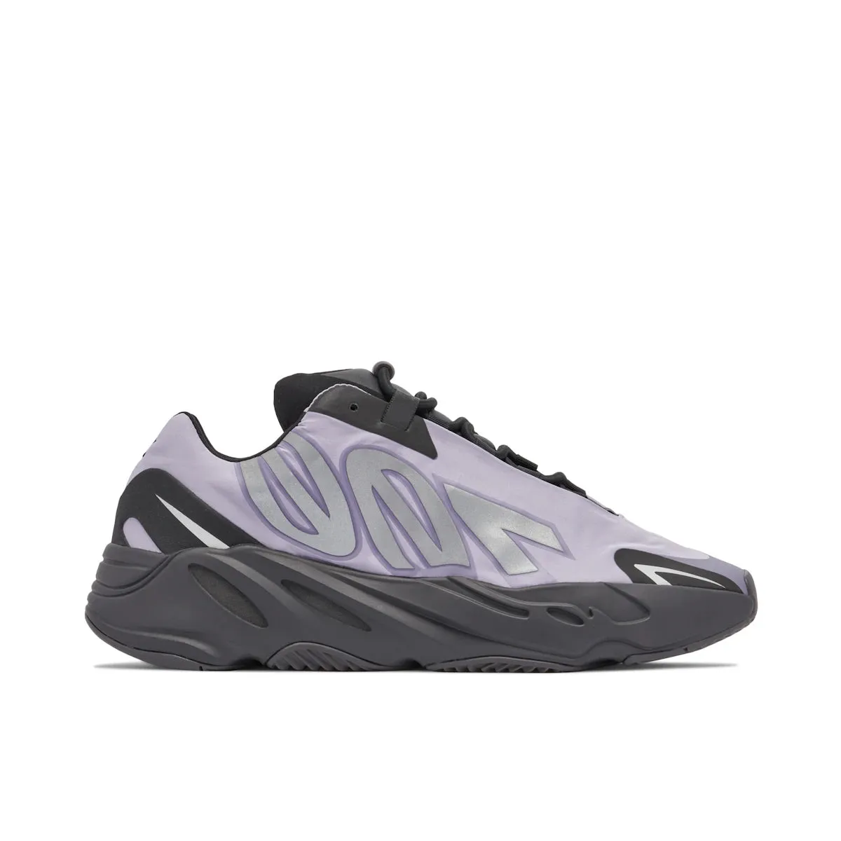 YEEZY BOOST 700 MNVN GEODE Soft Texture