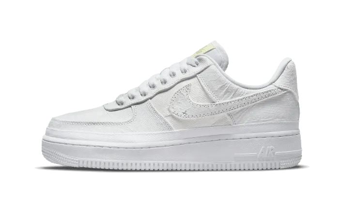 Air Force 1 Low Tear-Away Arctic Punch Roomie Fit