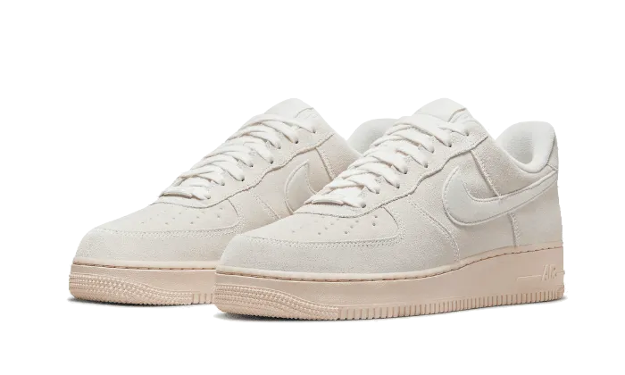 Air Force 1 Low Winter Premium Summit White Smooth Sole
