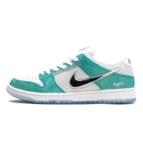 Nike SB Dunk Low  April Skateboards Pressure Zoned Cushioning Subtle Tread