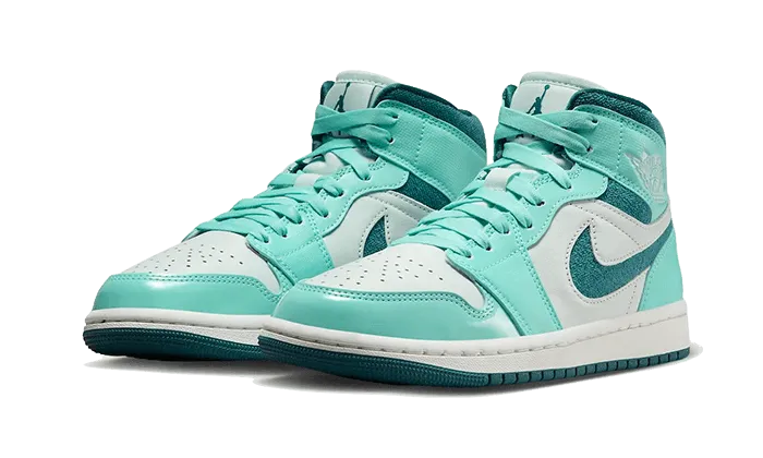 Zero Break In Plant Based Materials Air Jordan 1 Mid Bleached Turquoise