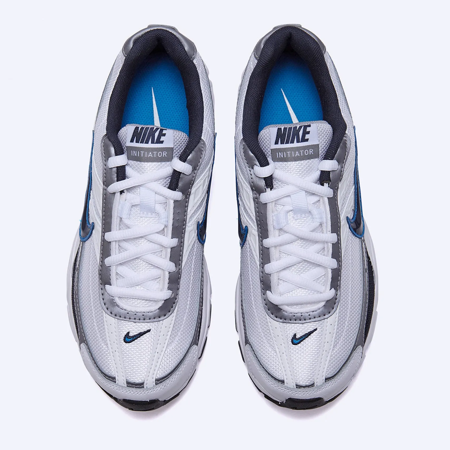 Nike Initiator Blanc Obsidienne Metallic Cool Grey Upgraded flexibility Chill Time