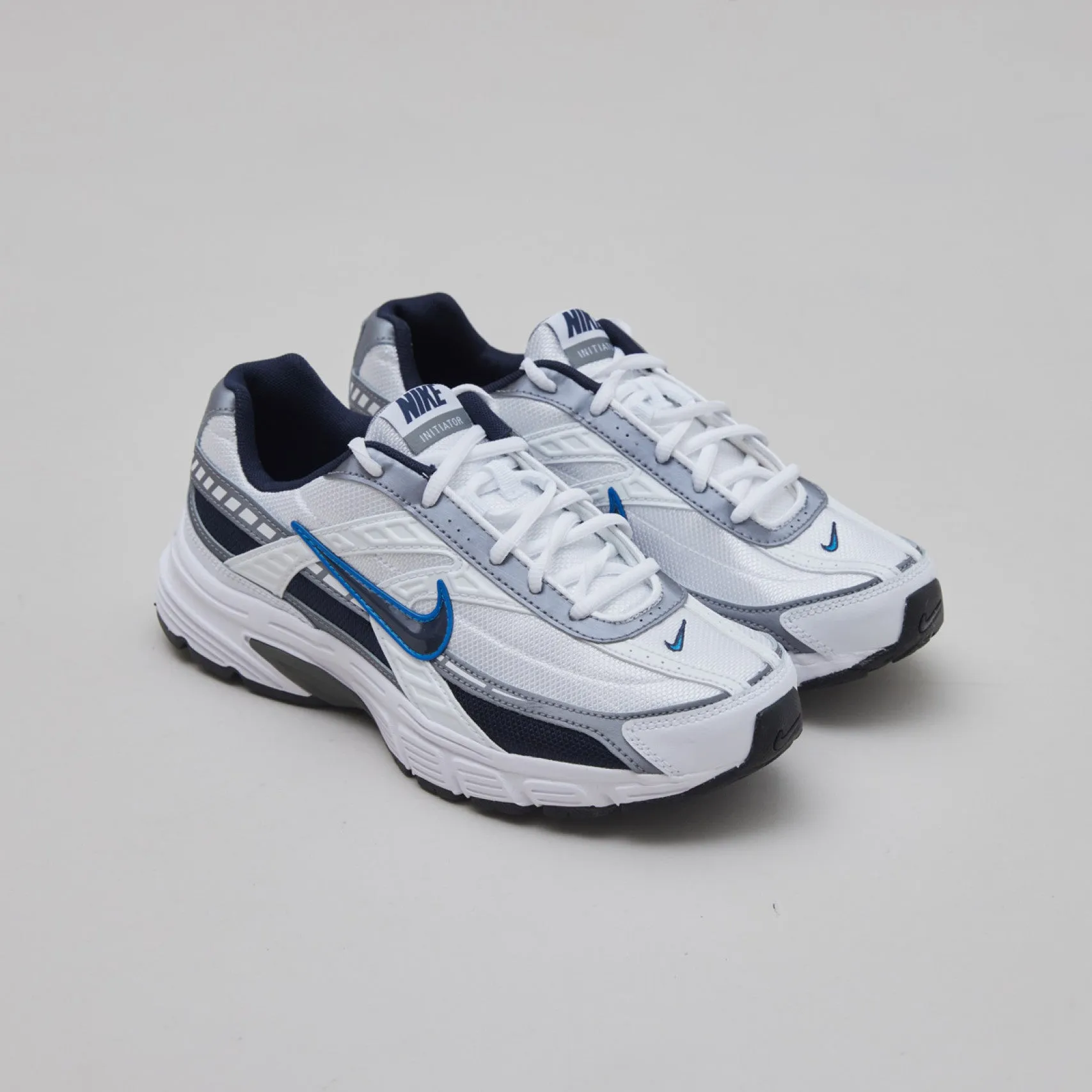 Nike Initiator Blanc Obsidienne Metallic Cool Grey Training Friendly