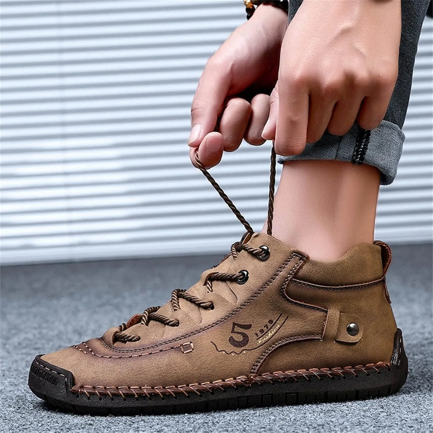 Women's Lace Up Ankle Booties Suede Rubber Sole Running Shoes Low Top Breathable Walking Shoes Lightweight Casual Sneaker