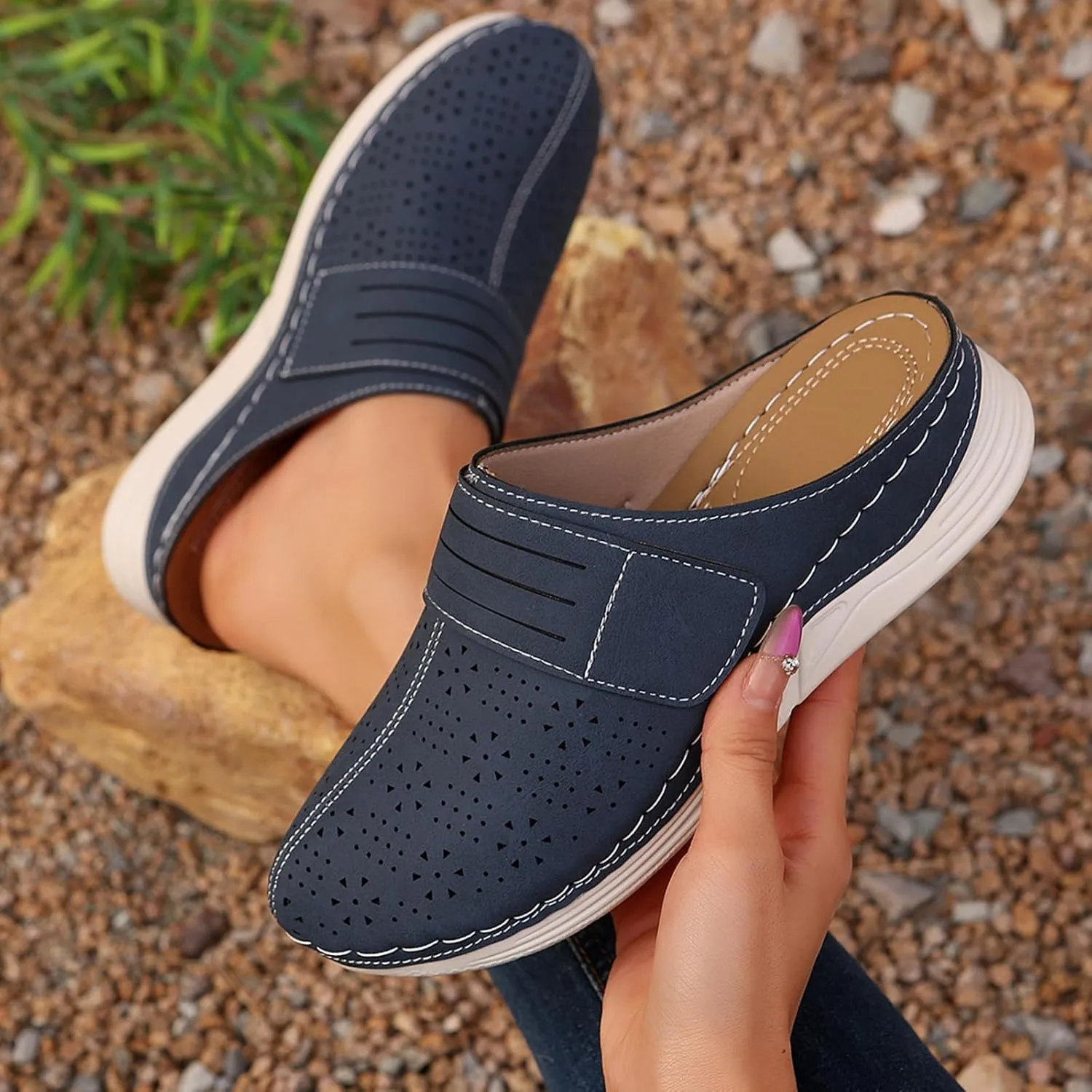 Women's Mules & Clogs Closed Toe Sandals Comfortable Sandals Casual Clogs Non Slip Mules Summer Outdoor Mule with Arch Support