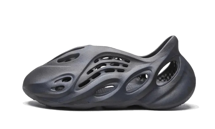 Yeezy Foam RNNR Mineral Blue Flexible Move No Pressure Wear